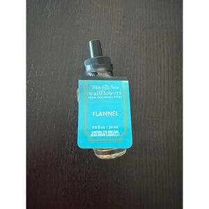 Bath and Body Works Flannel Wallflower